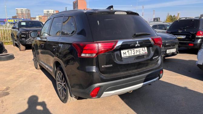 Mitsubishi Outlander III Рестайлинг 3 с пробегом 2018 года, цена 2 220 000 рублей, 102244 км, внедорожник, Автокод Объявления