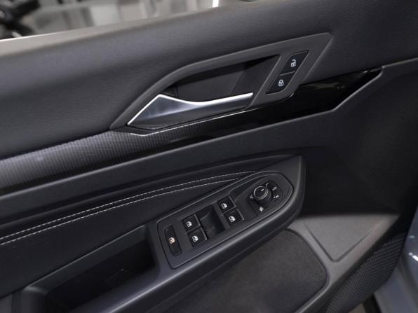Volkswagen Golf VIII с пробегом 2022 года, цена 2 750 000 рублей, 75085 км, хэтчбек, Автокод Объявления