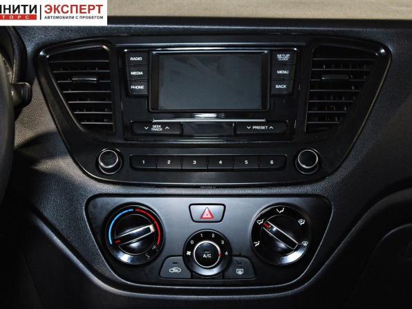 Hyundai Solaris II с пробегом 2020 года, цена 1 537 000 рублей, 122421 км, седан, Автокод Объявления