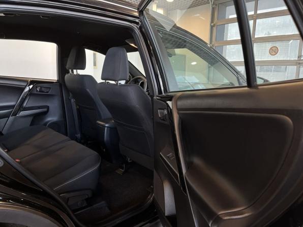 Toyota RAV4 IV (XA40) Рестайлинг с пробегом 2019 года, цена 2 794 300 рублей, 124640 км, внедорожник, Автокод Объявления