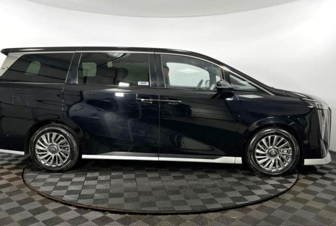 GAC M8 с пробегом 2024 года, цена 4 250 000 рублей, 90820 км, минивэн, Автокод Объявления