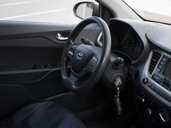 Hyundai Solaris II Рестайлинг с пробегом 2021 года, цена 1 350 000 рублей, 148762 км, седан, Автокод Объявления