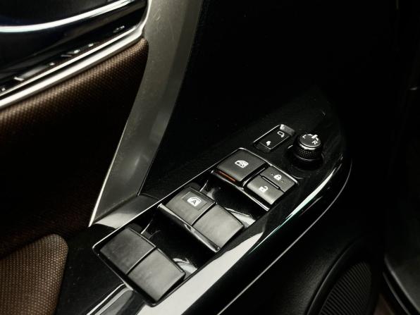 Toyota Fortuner II с пробегом 2017 года, цена 3 129 000 рублей, 176287 км, внедорожник, Автокод Объявления
