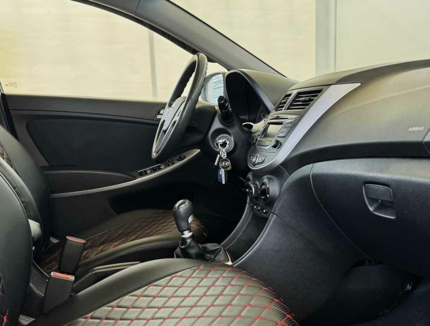 Hyundai Solaris I Рестайлинг Москва  - изображение 11