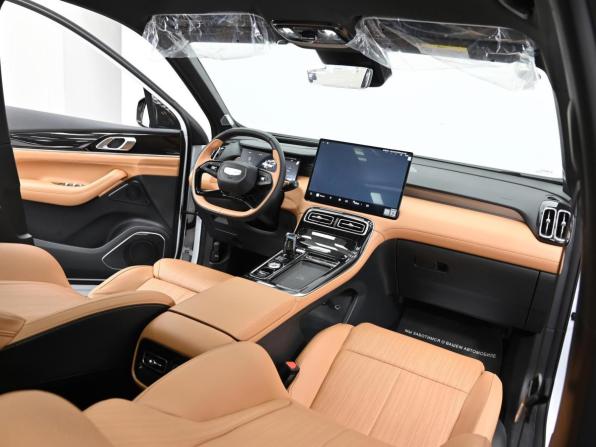 Geely Atlas II с пробегом 2025 года, цена 2 899 000 рублей, 5600 км, внедорожник, Автокод Объявления