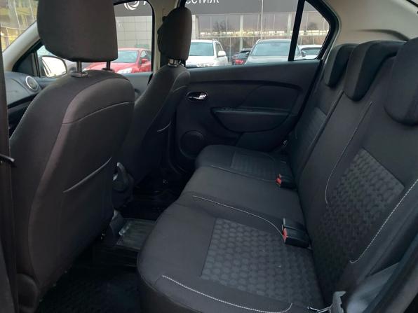 Renault Logan II с пробегом 2016 года, цена 695 000 рублей, 101353 км, седан, Автокод Объявления
