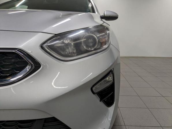 Kia Ceed III с пробегом 2019 года, цена 1 590 000 рублей, 125624 км, хэтчбек, Автокод Объявления