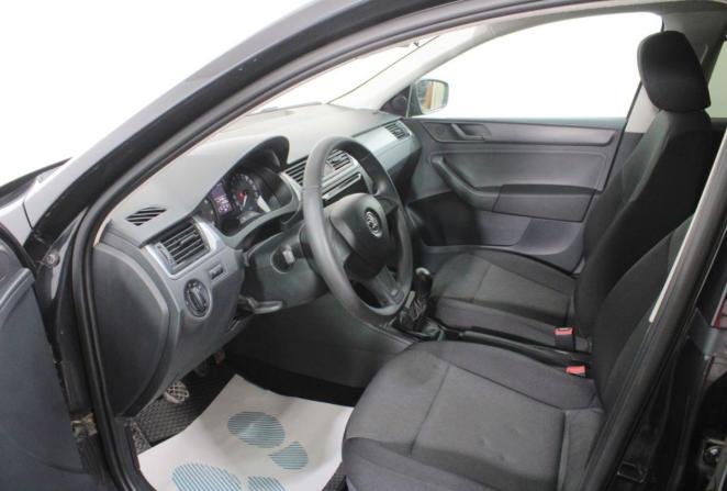 Skoda Rapid I с пробегом 2015 года, цена 925 000 рублей, 114235 км, лифтбек, Автокод Объявления