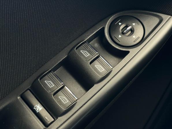 Ford Focus III с пробегом 2013 года, цена 897 000 рублей, 93534 км, хэтчбек, Автокод Объявления