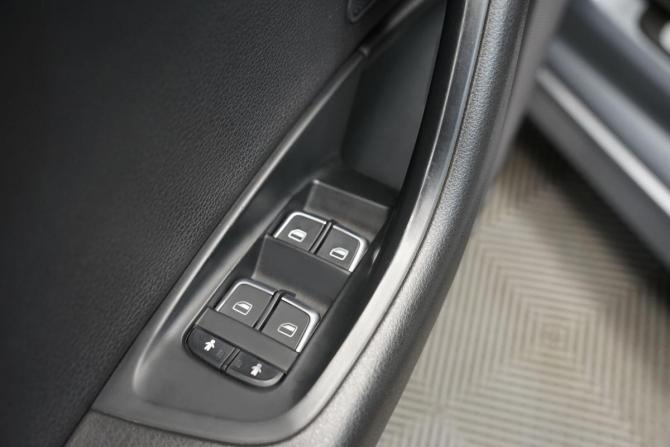 Audi A6 IV (C7) Рестайлинг с пробегом 2017 года, цена 2 950 000 рублей, 168470 км, седан, Автокод Объявления
