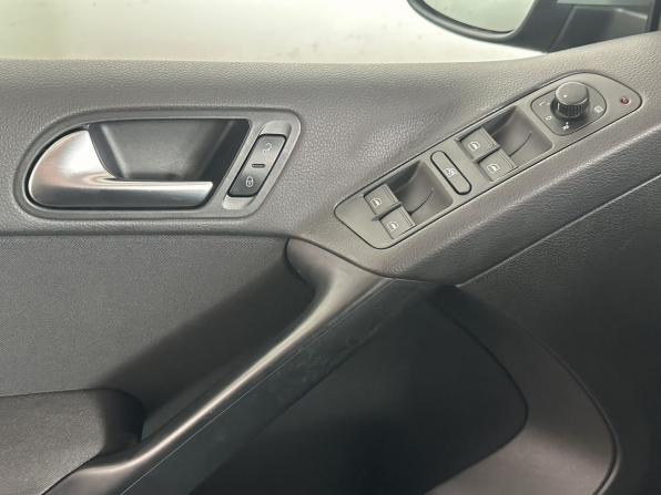 Volkswagen Tiguan I Рестайлинг с пробегом 2014 года, цена 1 257 000 рублей, 216554 км, внедорожник, Автокод Объявления