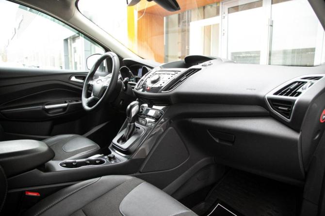Ford Kuga II с пробегом 2015 года, цена 1 445 000 рублей, 85500 км, внедорожник, Автокод Объявления