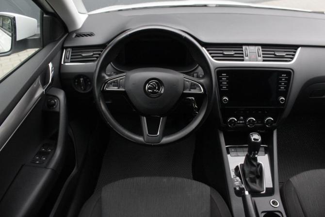 Skoda Octavia III (A7) Рестайлинг с пробегом 2018 года, цена 1 945 000 рублей, 197610 км, лифтбек, Автокод Объявления