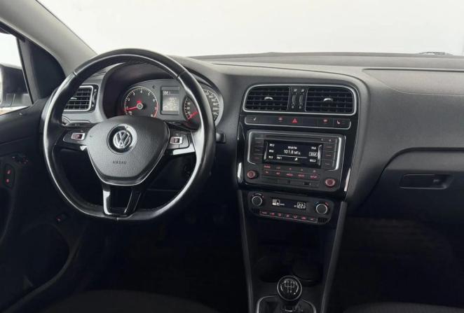 Volkswagen Polo V Рестайлинг с пробегом 2017 года, цена 1 145 000 рублей, 68778 км, седан, Автокод Объявления
