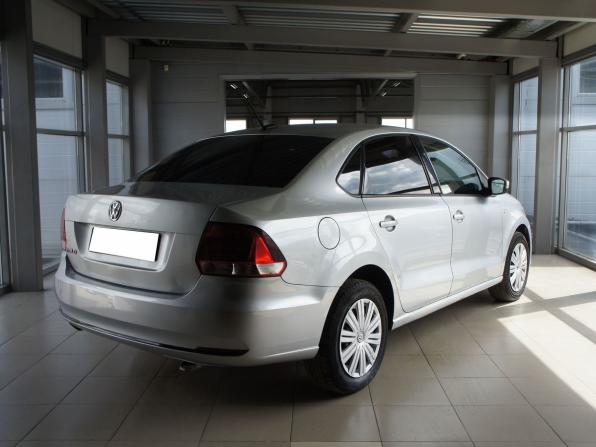 Volkswagen Polo V Рестайлинг с пробегом 2017 года, цена 1 049 000 рублей, 78000 км, седан, Автокод Объявления