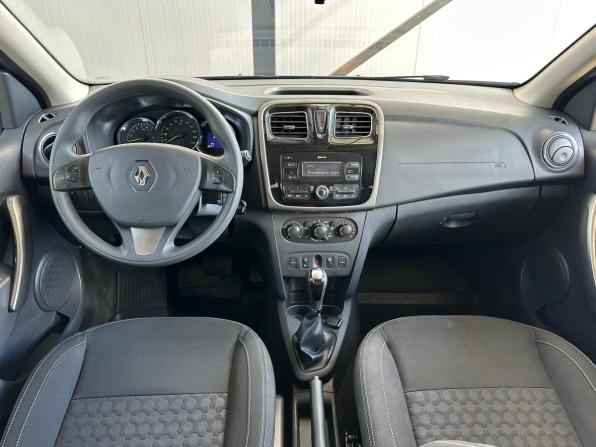 Renault Logan II с пробегом 2017 года, цена 1 095 000 рублей, 84564 км, седан, Автокод Объявления