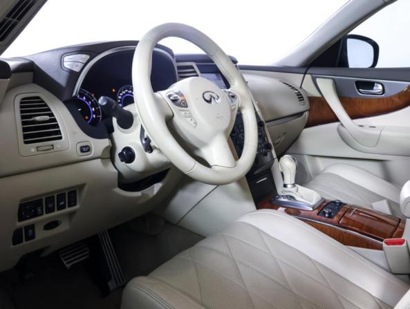 Infiniti QX70 с пробегом 2015 года, цена 2 500 000 рублей, 110278 км, внедорожник, Автокод Объявления
