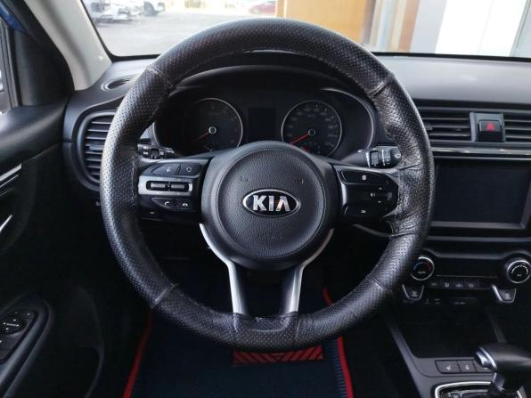 Kia Rio IV с пробегом 2018 года, цена 1 355 000 рублей, 85900 км, седан, Автокод Объявления