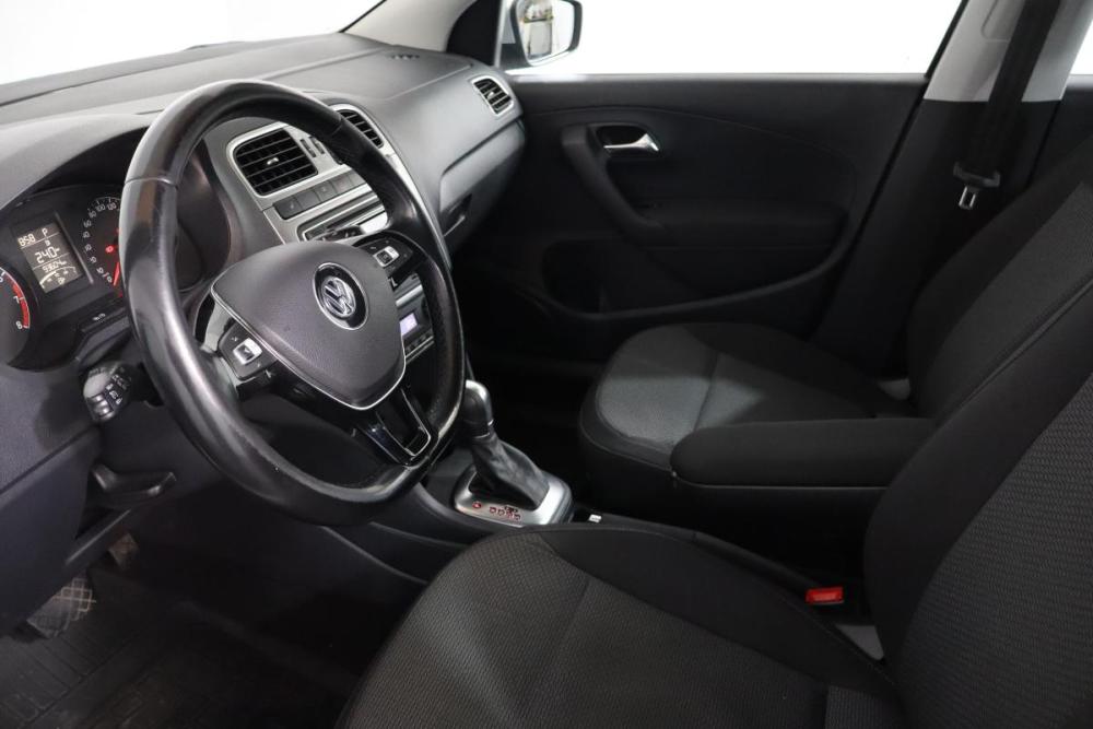 Volkswagen Polo V Рестайлинг Санкт-Петербург  - изображение 7