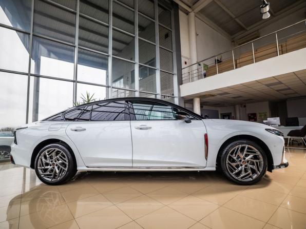 Hongqi H6 с пробегом 2025 года, цена 4 560 000 рублей, 8 км, лифтбек, Автокод Объявления