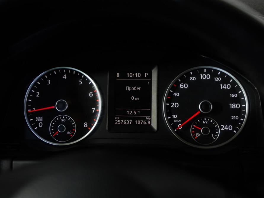 Volkswagen Tiguan I Рестайлинг Санкт-Петербург  - изображение 11