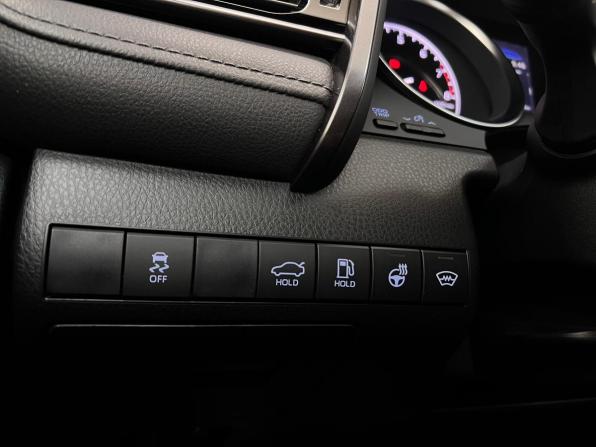Toyota Camry VIII (XV70) Рестайлинг с пробегом 2021 года, цена 3 595 000 рублей, 33811 км, седан, Автокод Объявления
