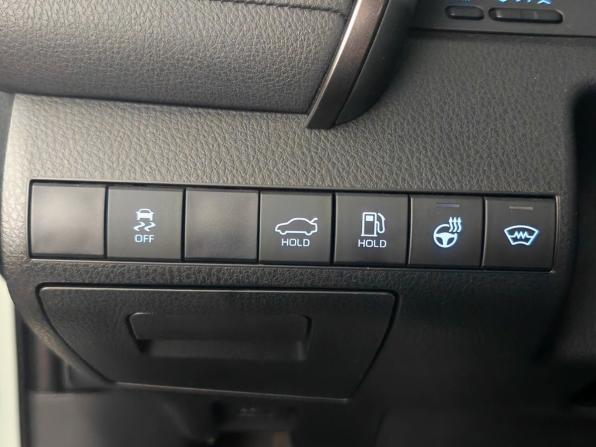 Toyota Camry VIII (XV70) Рестайлинг с пробегом 2021 года, цена 3 700 000 рублей, 11520 км, седан, Автокод Объявления