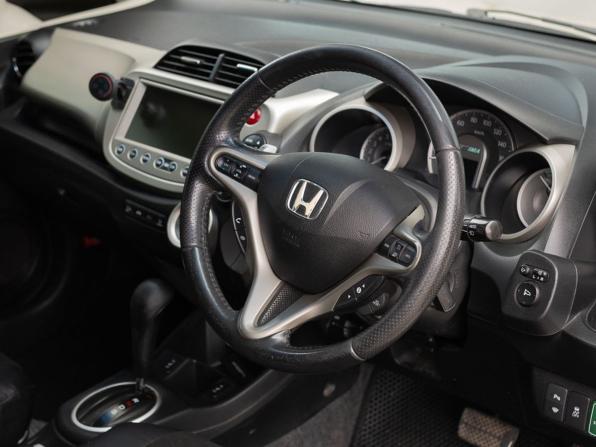 Honda Fit II с пробегом 2011 года, цена 840 000 рублей, 194987 км, хэтчбек, Автокод Объявления