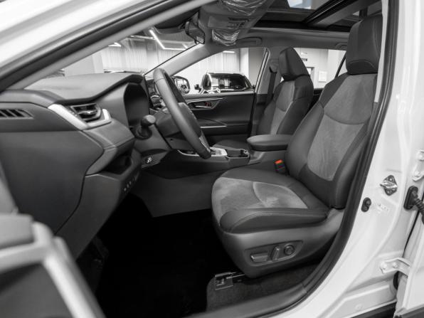 Toyota RAV4 V (XA50) с пробегом 2025 года, цена 4 200 000 рублей, 50 км, внедорожник, Автокод Объявления