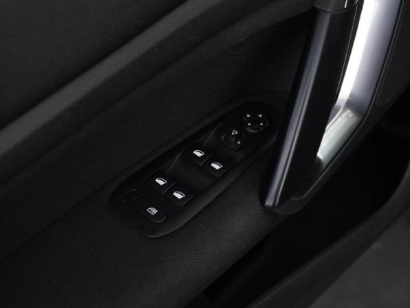 Peugeot 308 II Рестайлинг с пробегом 2020 года, цена 1 549 077 рублей, 143814 км, универсал, Автокод Объявления