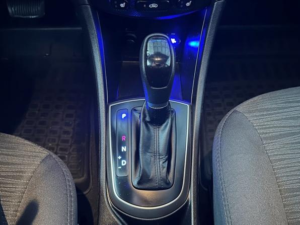 Hyundai Solaris I Рестайлинг с пробегом 2015 года, цена 950 000 рублей, 179243 км, хэтчбек, Автокод Объявления