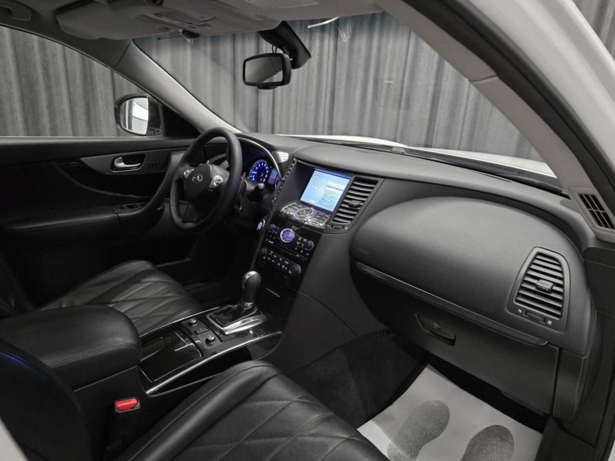 Infiniti QX70 Красноярск  - изображение 9