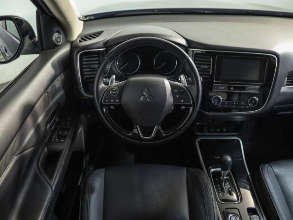 Mitsubishi Outlander III Рестайлинг 3 с пробегом 2019 года, цена 3 420 777 рублей, 64010 км, внедорожник, Автокод Объявления