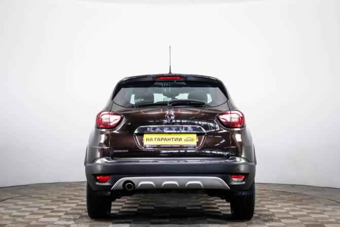 Renault Kaptur I с пробегом 2018 года, цена 1 359 000 рублей, 157000 км, внедорожник, Автокод Объявления
