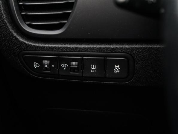 Kia Rio IV Рестайлинг с пробегом 2021 года, цена 1 840 000 рублей, 81330 км, хэтчбек, Автокод Объявления