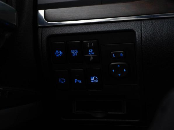 Toyota Land Cruiser 200 Series Рестайлинг 2 с пробегом 2017 года, цена 5 299 900 рублей, 220134 км, внедорожник, Автокод Объявления