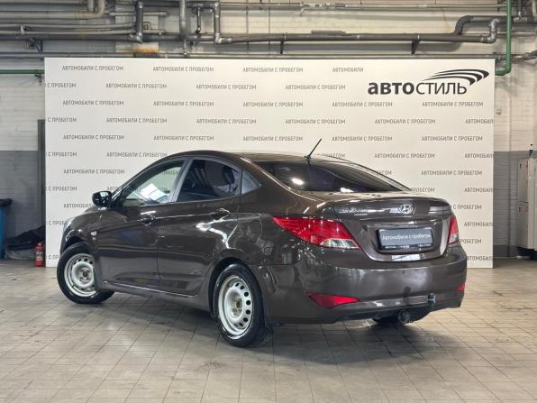 Hyundai Solaris I Рестайлинг с пробегом 2016 года, цена 949 000 рублей, 120000 км, седан, Автокод Объявления