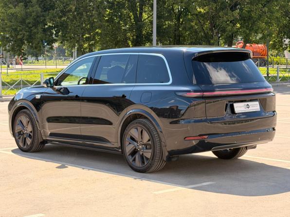 Li Auto (Lixiang) L9 I с пробегом 2024 года, цена 5 980 000 рублей, 68554 км, внедорожник, Автокод Объявления