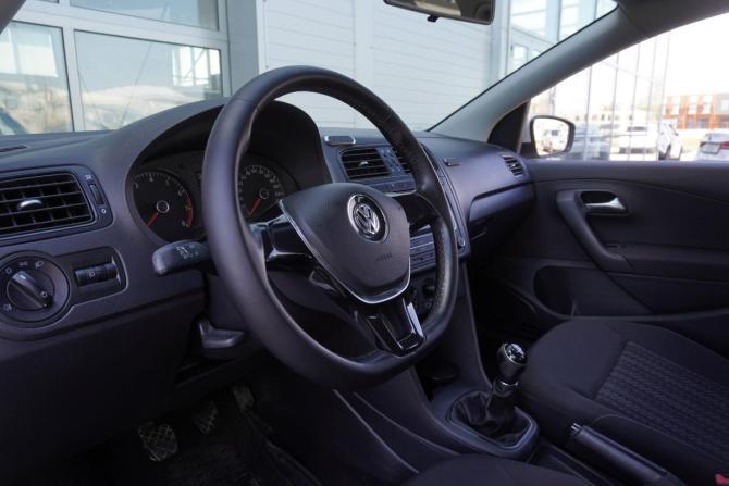 Volkswagen Polo V Рестайлинг с пробегом 2018 года, цена 840 000 рублей, 245992 км, седан, Автокод Объявления