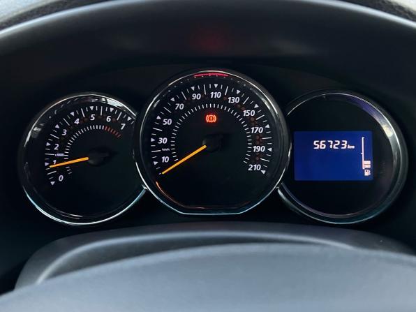 Renault Sandero II с пробегом 2015 года, цена 950 000 рублей, 56729 км, хэтчбек, Автокод Объявления