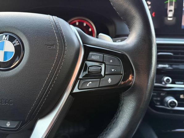 BMW 5 серии VII (G30/G31/G38) с пробегом 2018 года, цена 3 130 000 рублей, 129871 км, седан, Автокод Объявления