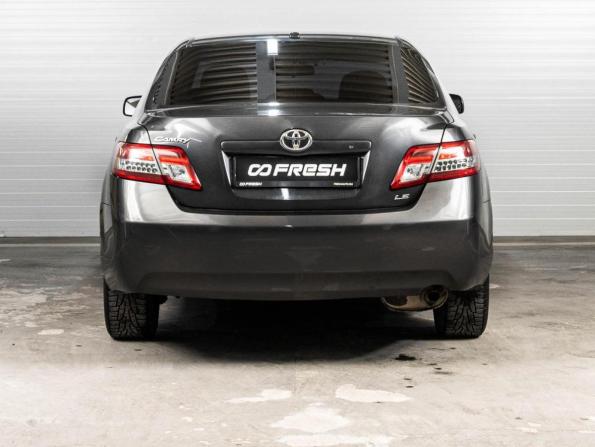 Toyota Camry VI (XV40) Рестайлинг с пробегом 2010 года, цена 1 050 000 рублей, 329368 км, седан, Автокод Объявления