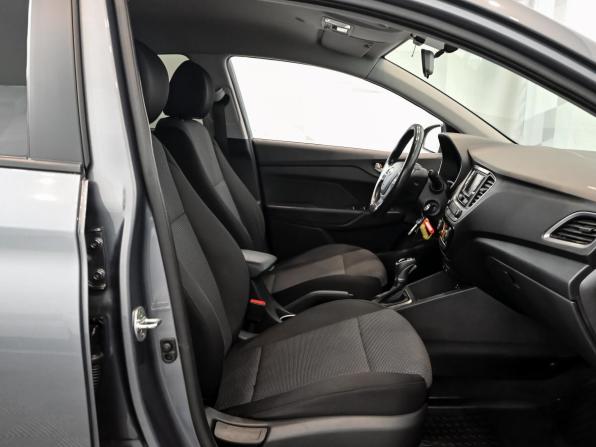 Hyundai Solaris II с пробегом 2017 года, цена 1 400 000 рублей, 123517 км, седан, Автокод Объявления