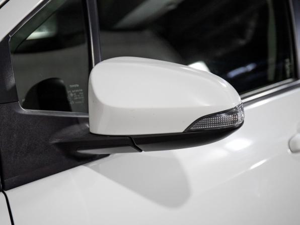 Toyota Vitz III (XP130) Рестайлинг 2 с пробегом 2018 года, цена 930 000 рублей, 123081 км, хэтчбек, Автокод Объявления