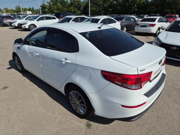 Kia Rio III Рестайлинг с пробегом 2016 года, цена 880 000 рублей, 132844 км, седан, Автокод Объявления