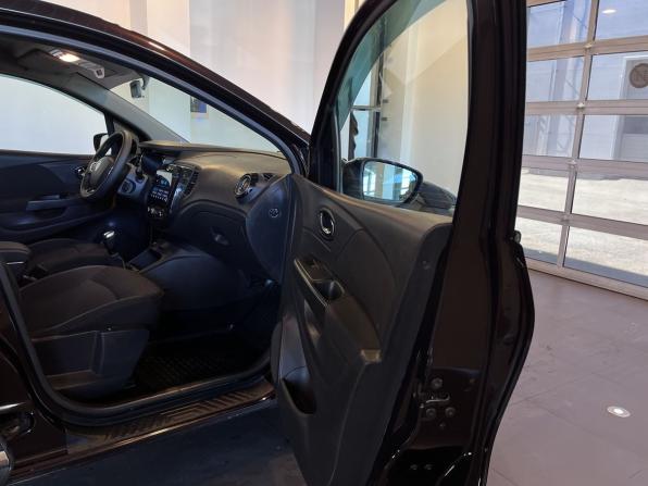 Renault Kaptur I с пробегом 2018 года, цена 1 533 000 рублей, 120115 км, внедорожник, Автокод Объявления