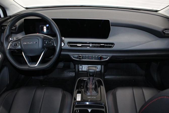 BAIC U5 Plus с пробегом 2023 года, цена 1 299 000 рублей, 12061 км, седан, Автокод Объявления