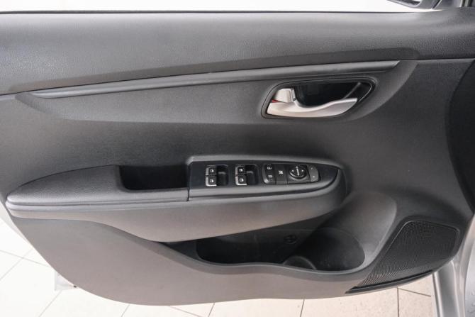Kia Rio IV с пробегом 2019 года, цена 1 469 000 рублей, 76795 км, седан, Автокод Объявления