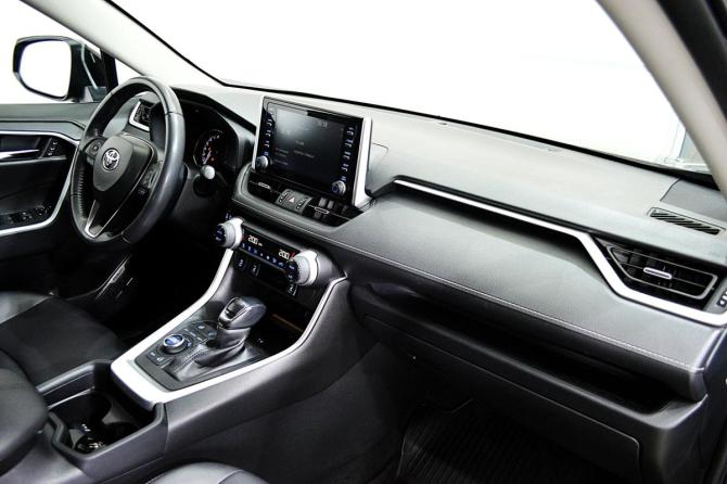 Toyota RAV4 V (XA50) с пробегом 2021 года, цена 3 599 000 рублей, 52000 км, внедорожник, Автокод Объявления