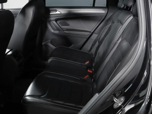 Volkswagen Tiguan II Рестайлинг с пробегом 2021 года, цена 3 150 000 рублей, 87560 км, внедорожник, Автокод Объявления